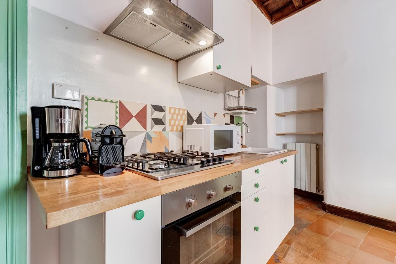 The Unique Pantheon Apartment Rome